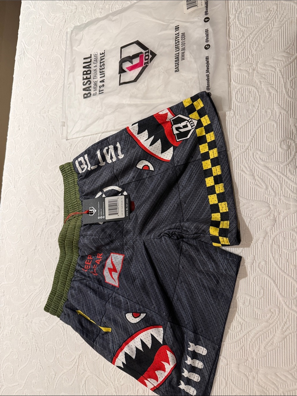 Boys Graphic Shark Print Athletic Shorts in Black and Olive NWT YL